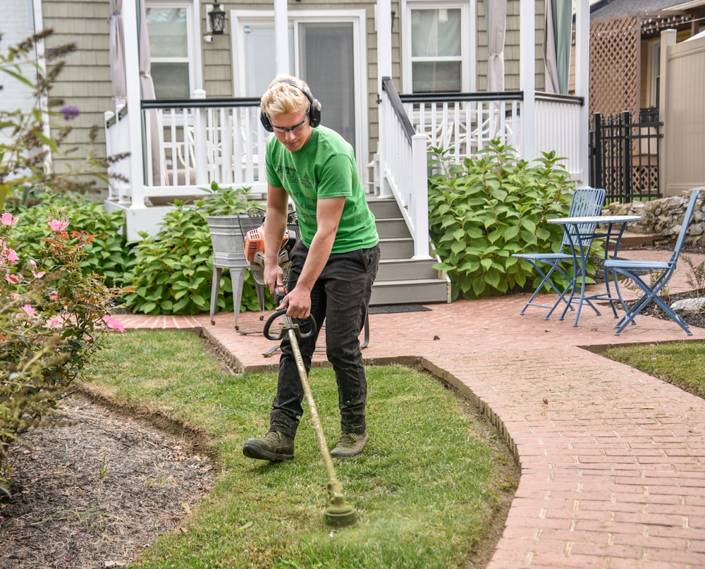 Entretien d'espaces extérieurs et espaces verts